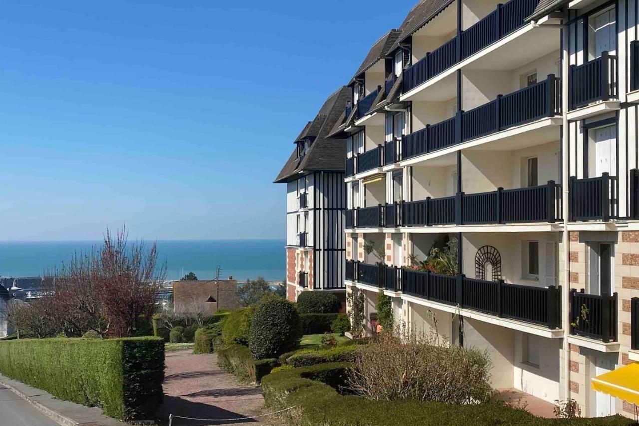 Appartement Avec Terrasse Vue Mer Trouville Sur Mer Bagian luar foto